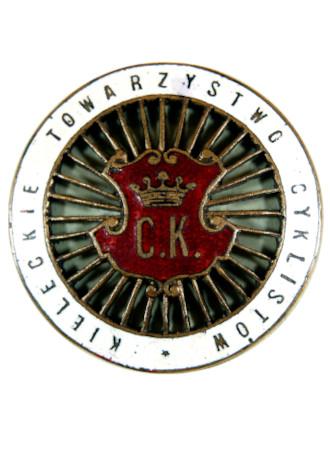 Na fotografii odznaka Kieleckiego Towarzystwa Cyklistów